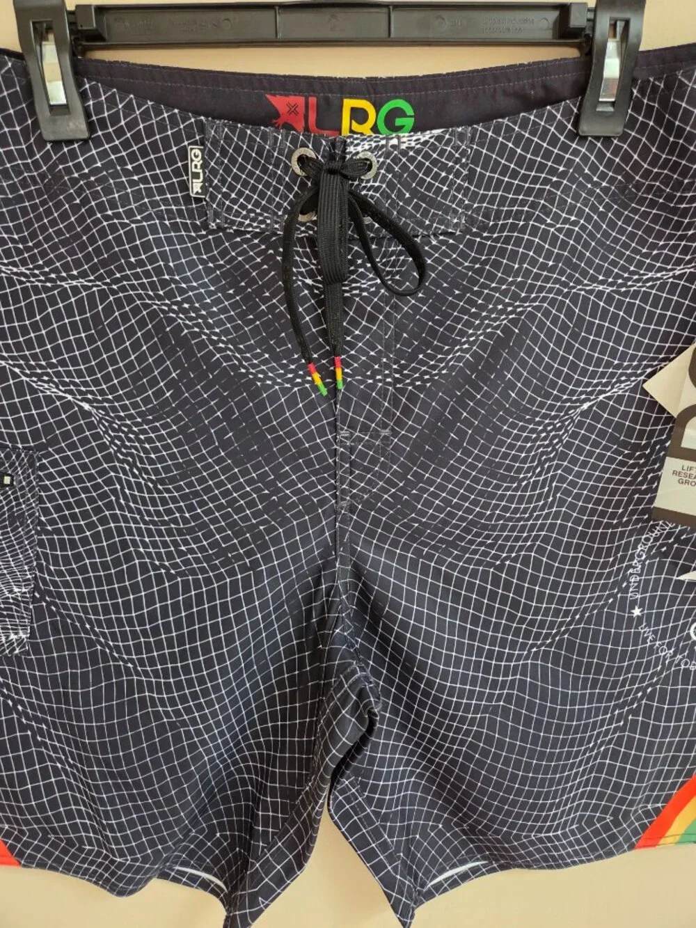 LRG Lifted Research Group Board Shorts Men's 32 Pocket Black Wire Frame Trunks